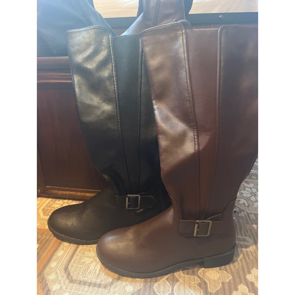 Woman’s high boots brown